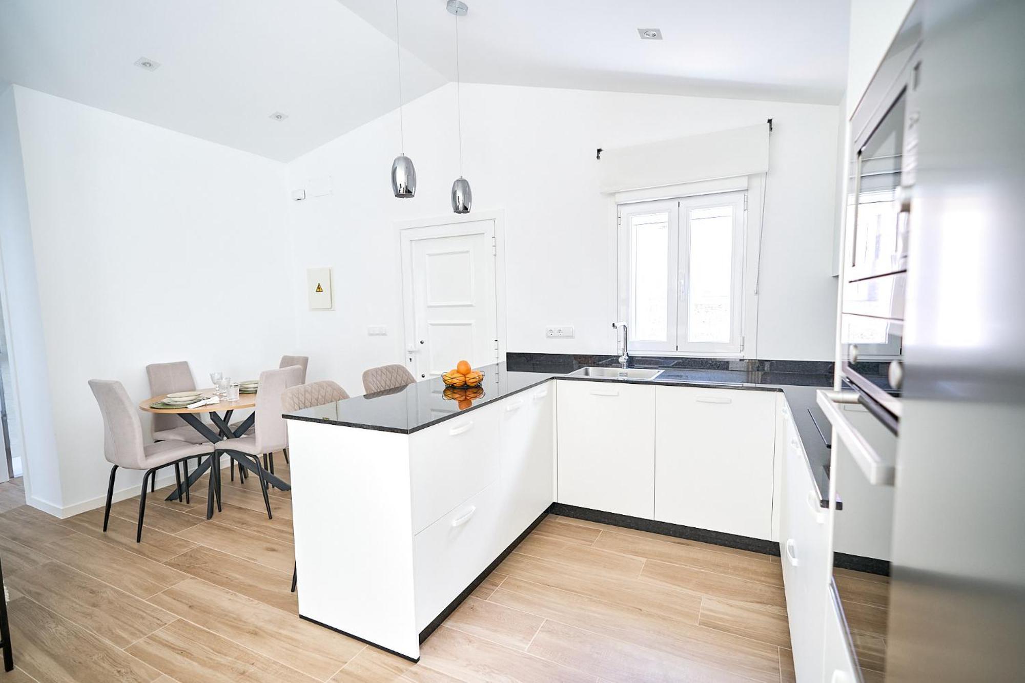 Apartamento Sanmartino Con Jacuzzi トゥイ エクステリア 写真