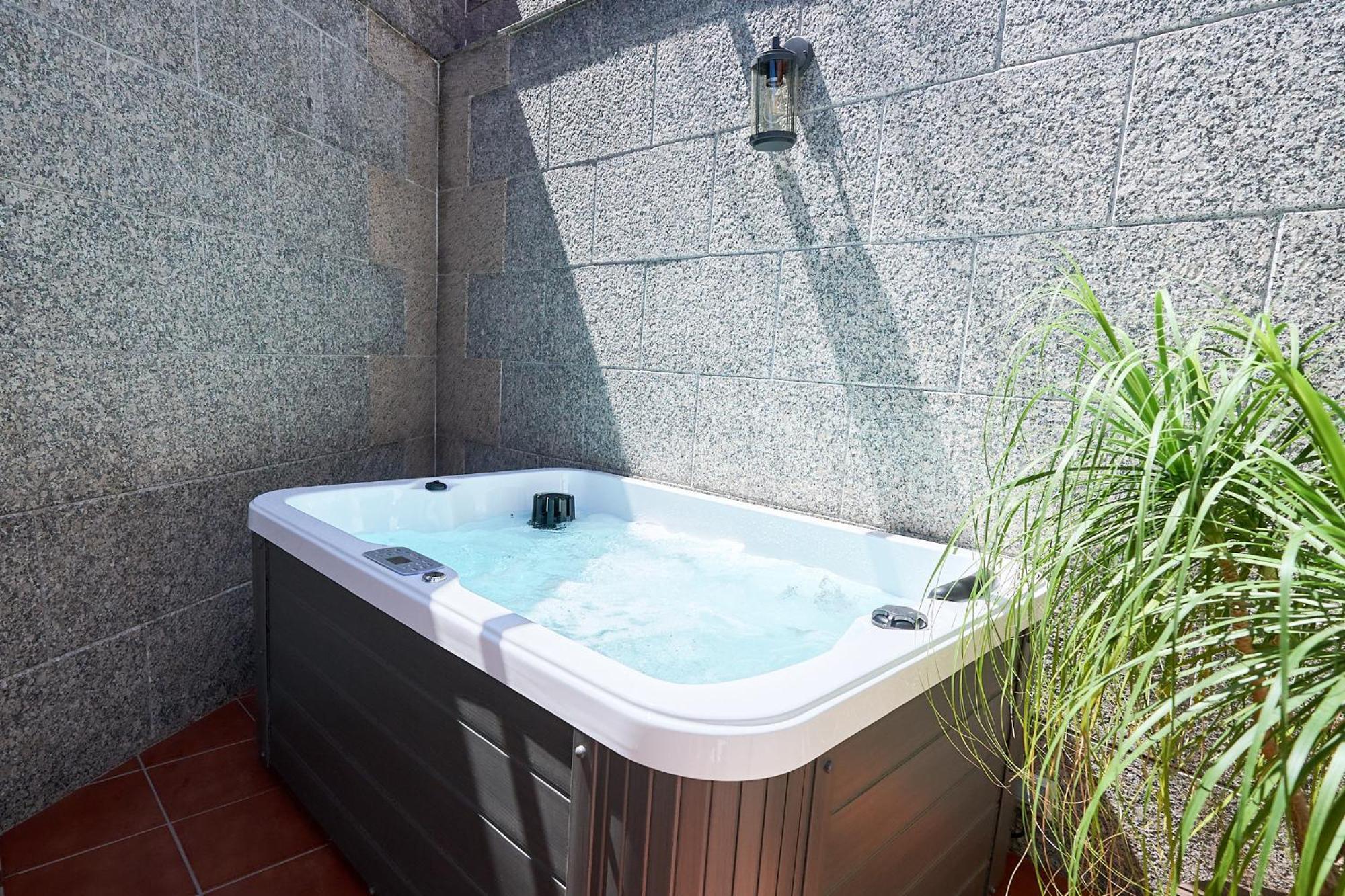 Apartamento Sanmartino Con Jacuzzi トゥイ エクステリア 写真